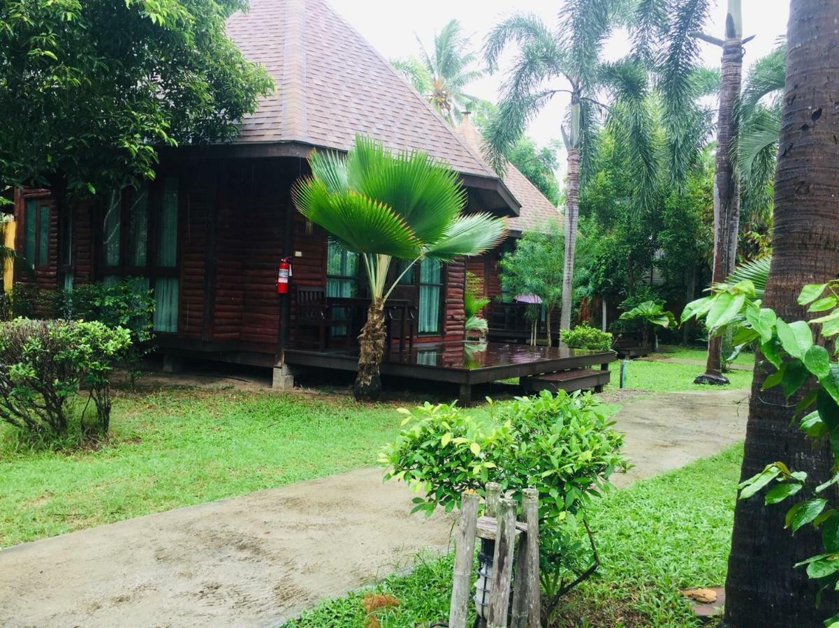 Keeree Waree Seaside Villa Bang Saphan Luaran gambar