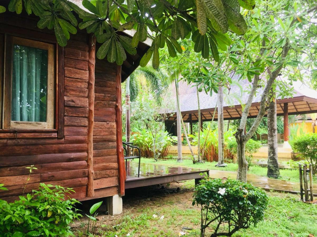 Keeree Waree Seaside Villa Bang Saphan Luaran gambar